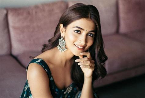 pooja hegde age marriage|Pooja Hegde Age, Height, Wiki, Biography, Husband, Family, Facts